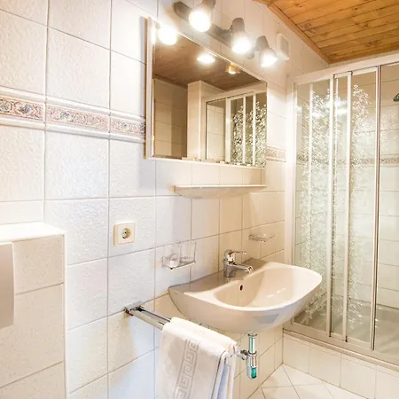 Haus Gleinser - Lägenhet Neustift im Stubaital
